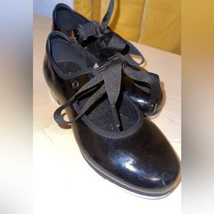 Black tap shoes size 11